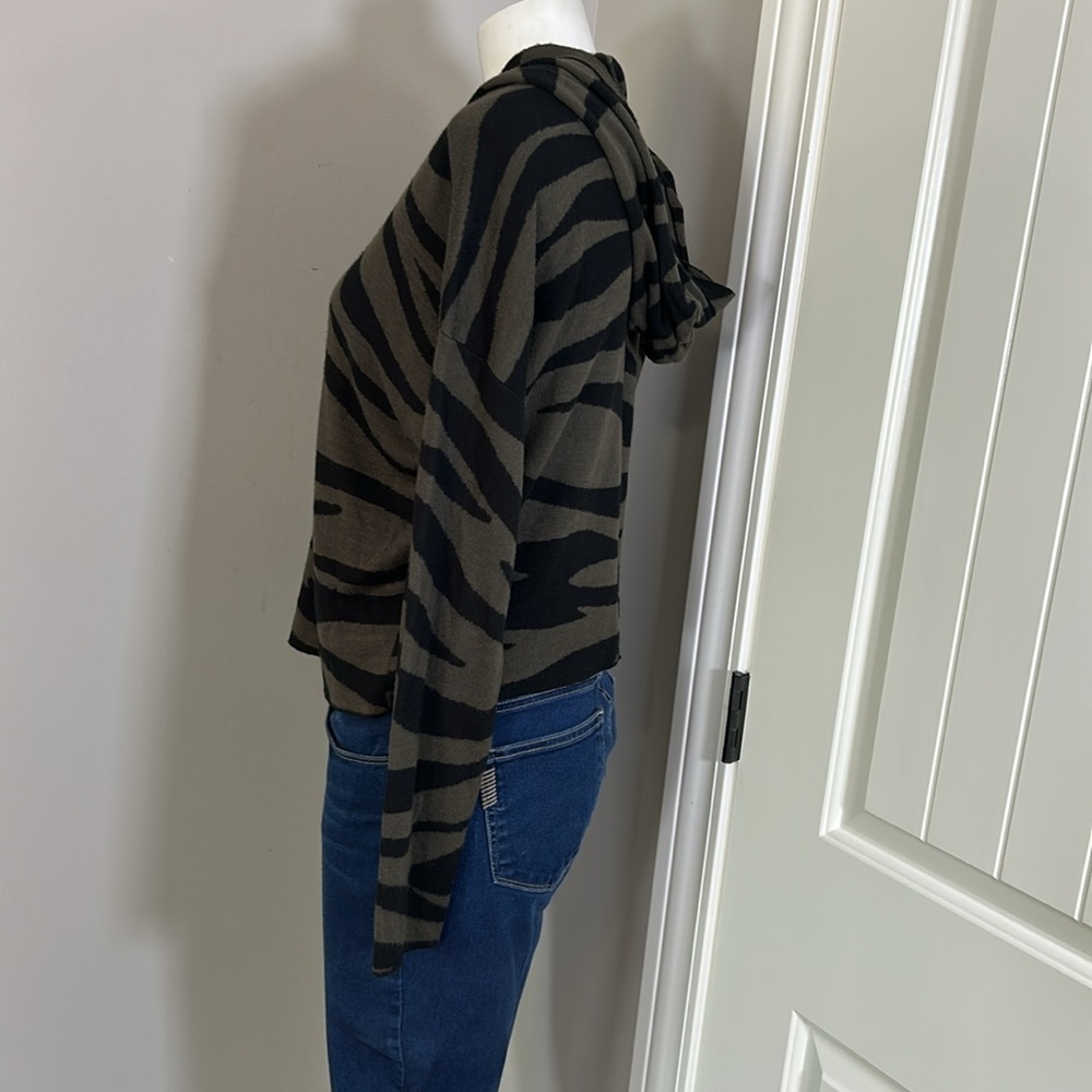 Anthropologie Kasia Knit Hooded Pullover Zebra Olive Sweater Boxy Modal Sz XS - Picture 5 of 12